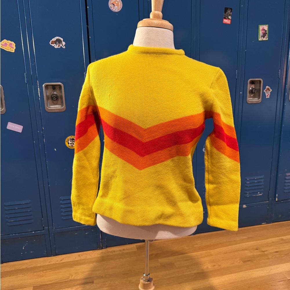 Vintage Vibrant Yellow and Orange Striped Women's Sweater 70’s ski